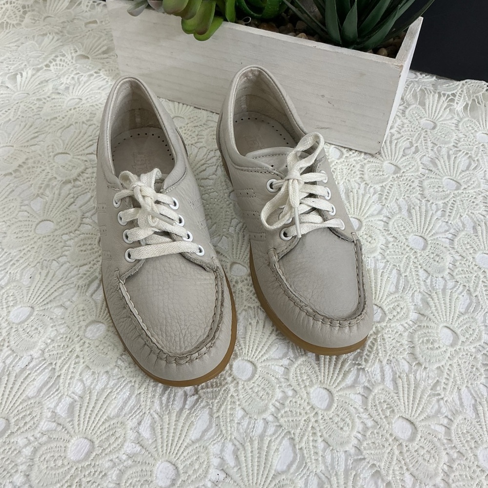 Dexter Women's Cream Casual Shoes
